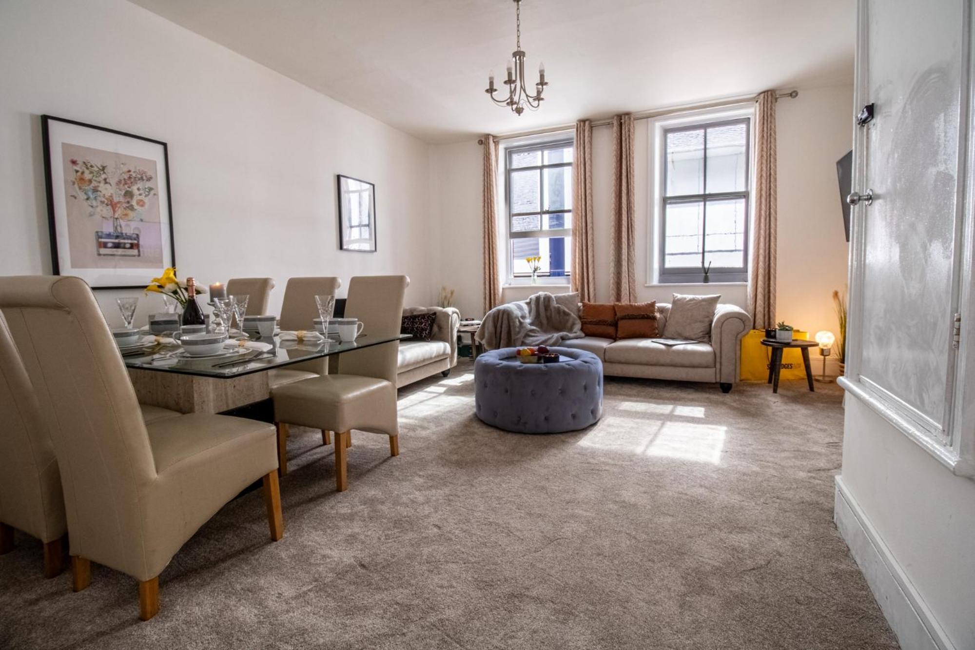 Apartament Mayfair Maisonette Chic Spacious 2-bed - 33a