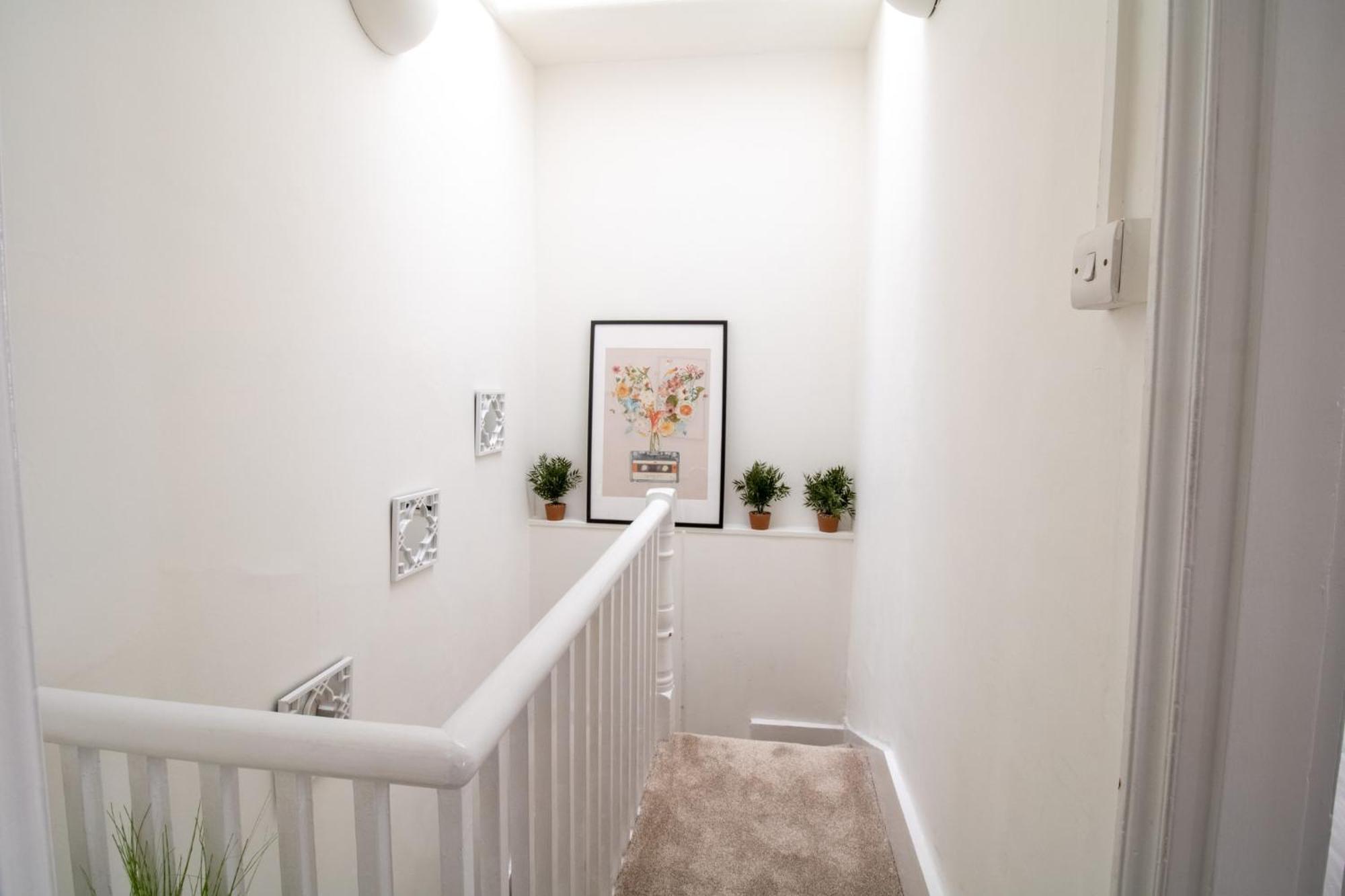 Apartament Mayfair Maisonette Chic Spacious 2-bed - 33a