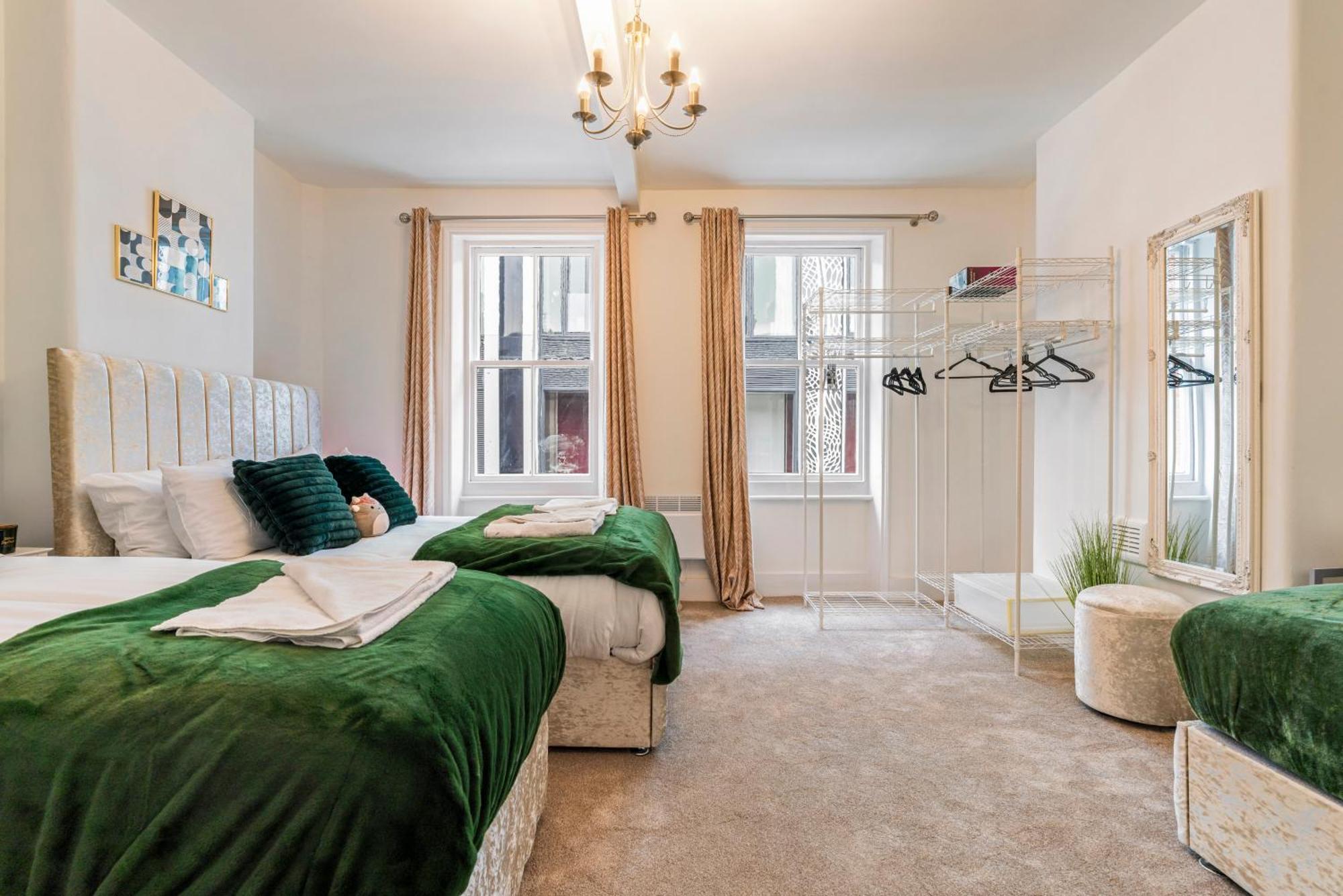 Apartament Mayfair Maisonette Chic Spacious 2-bed - 33a *
